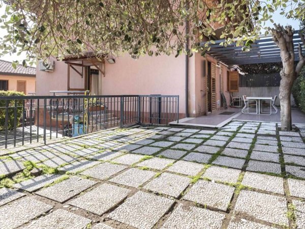 casa indipendente in vendita a San Gregorio di Catania