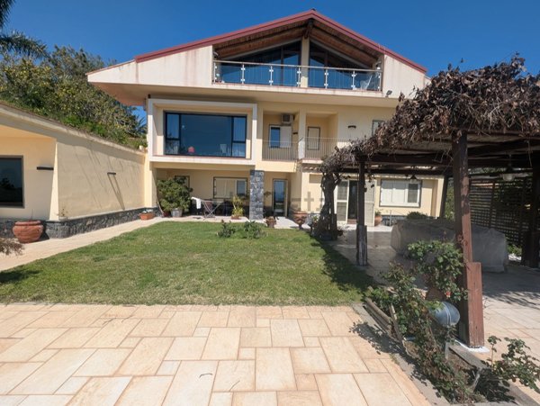 casa indipendente in vendita a San Gregorio di Catania