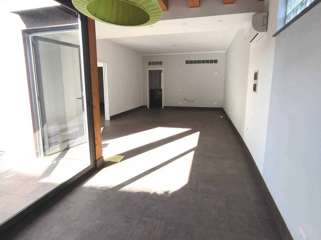 ufficio in vendita a San Gregorio di Catania