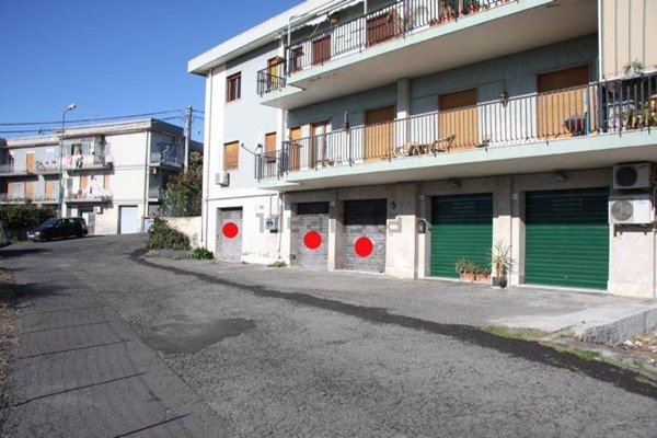 locale di sgombero in vendita a San Gregorio di Catania