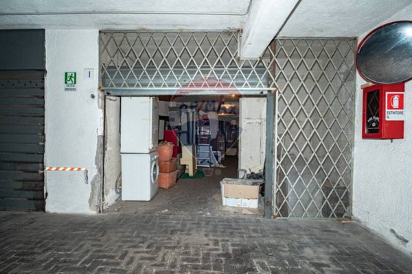 locale di sgombero in vendita a San Gregorio di Catania