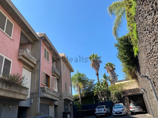 casa indipendente in vendita a San Gregorio di Catania