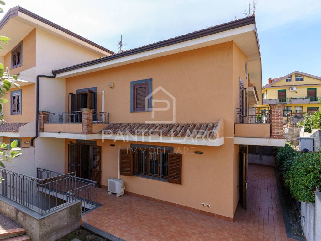 casa indipendente in vendita a San Gregorio di Catania