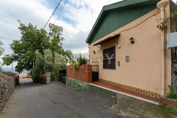 casa indipendente in vendita a San Gregorio di Catania