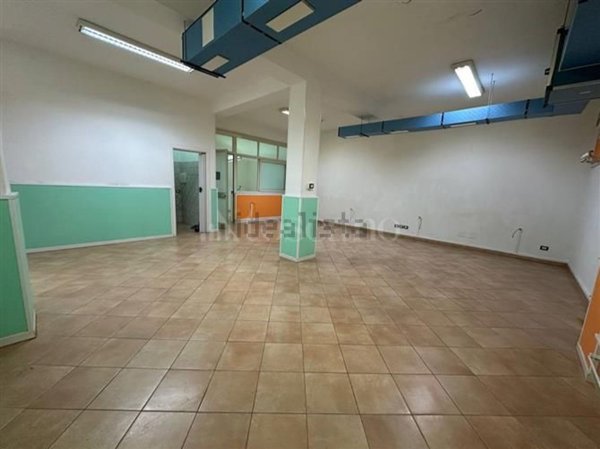 locale commerciale in vendita a San Gregorio di Catania