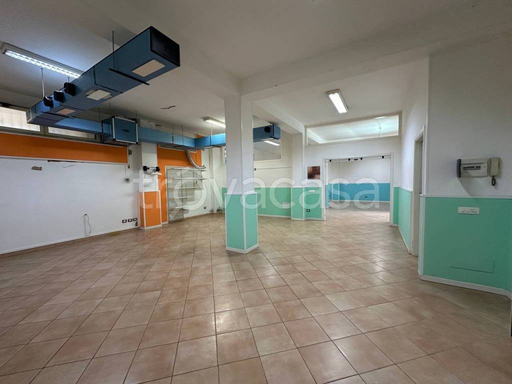 locale commerciale in vendita a San Gregorio di Catania