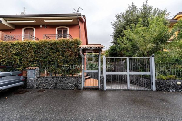 casa indipendente in vendita a San Gregorio di Catania