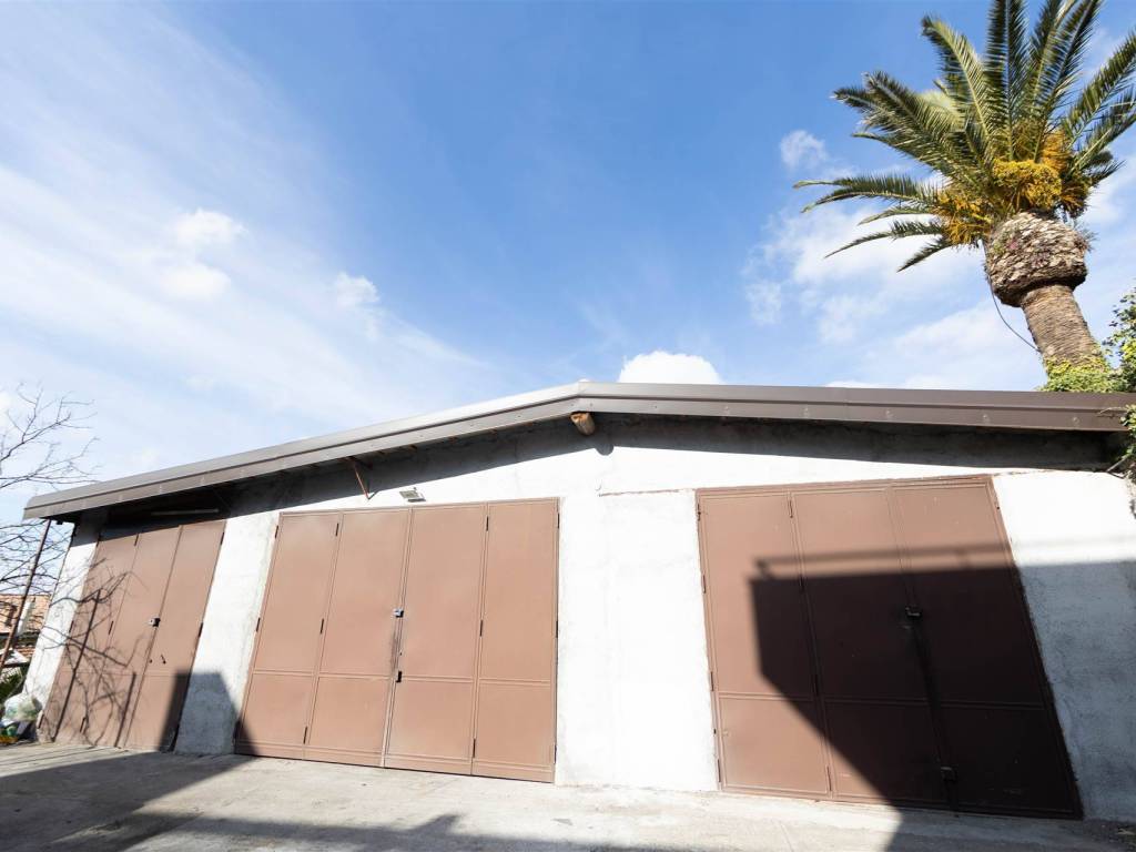 locale commerciale in vendita a San Gregorio di Catania