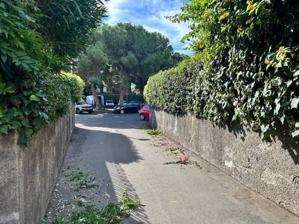 locale commerciale in vendita a San Gregorio di Catania