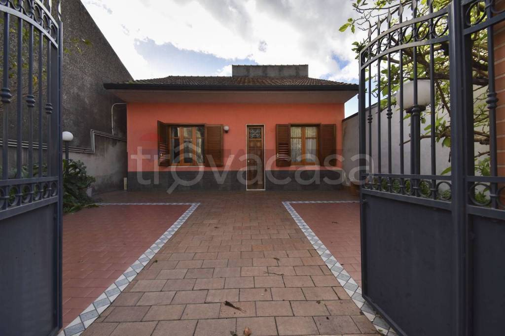 casa indipendente in vendita a San Gregorio di Catania