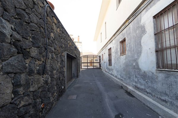 negozio in vendita a San Gregorio di Catania
