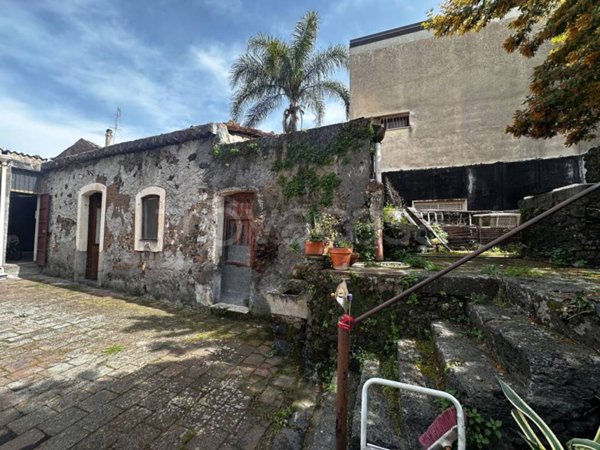 casa indipendente in vendita a San Gregorio di Catania
