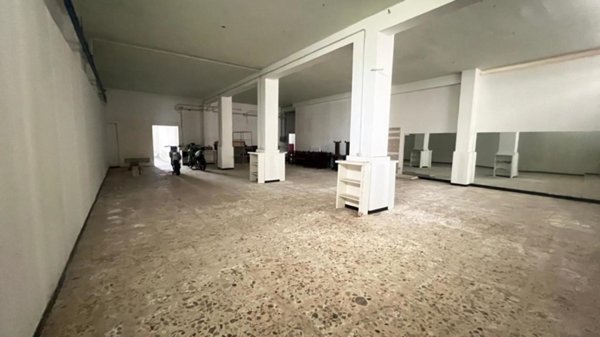 negozio in vendita a San Gregorio di Catania