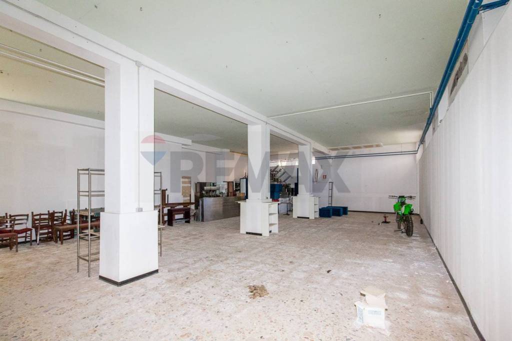 negozio in vendita a San Gregorio di Catania