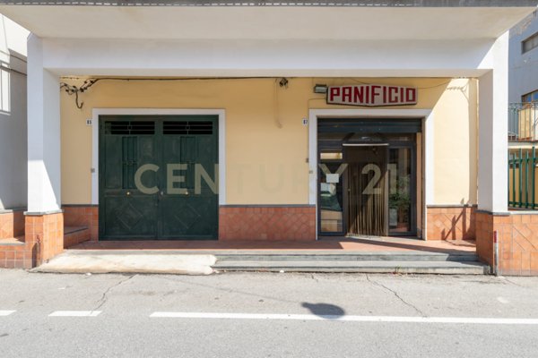 locale commerciale in vendita a San Gregorio di Catania