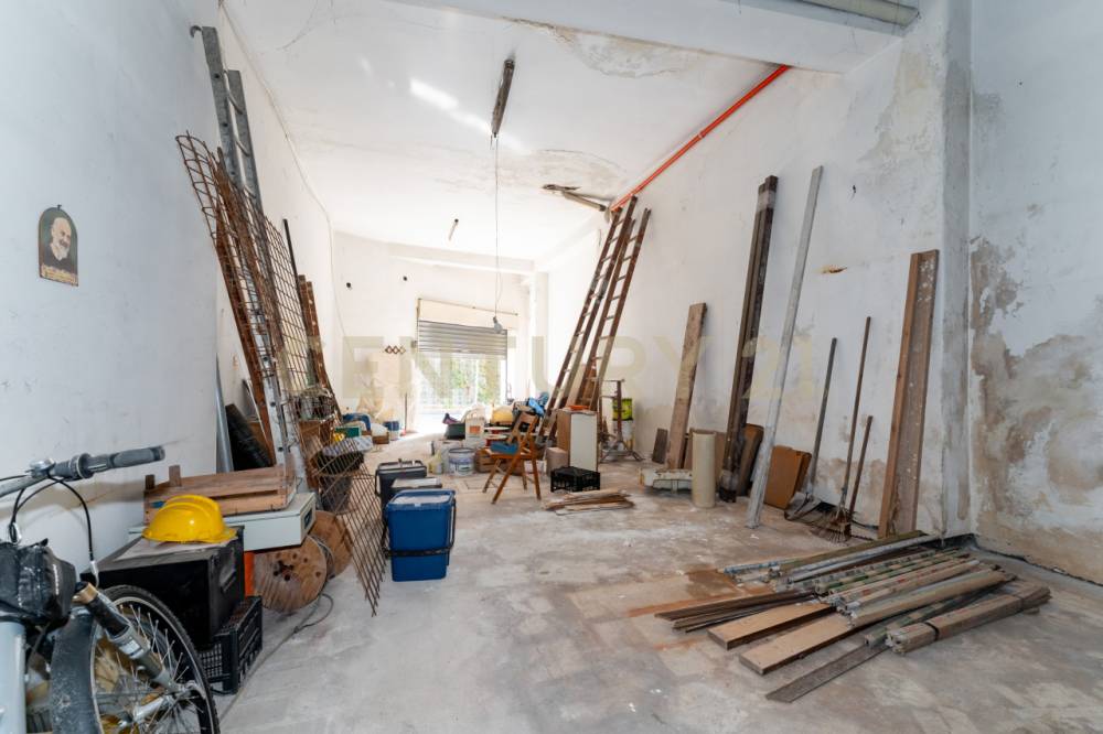 locale di sgombero in vendita a San Gregorio di Catania