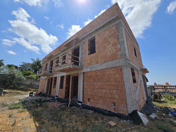 casa indipendente in vendita a San Gregorio di Catania