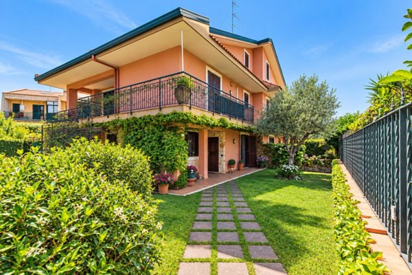 casa indipendente in vendita a San Gregorio di Catania