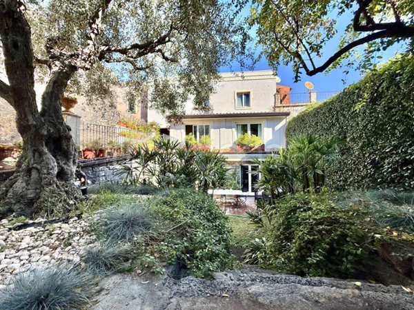 casa indipendente in vendita a San Gregorio di Catania