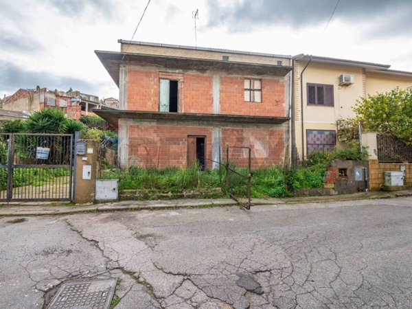 casa indipendente in vendita a San Michele di Ganzaria