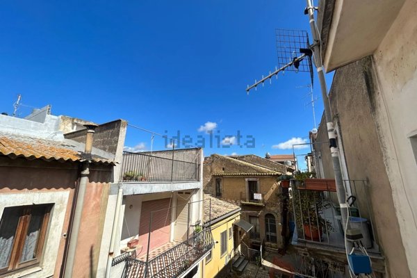 casa indipendente in vendita a San Michele di Ganzaria