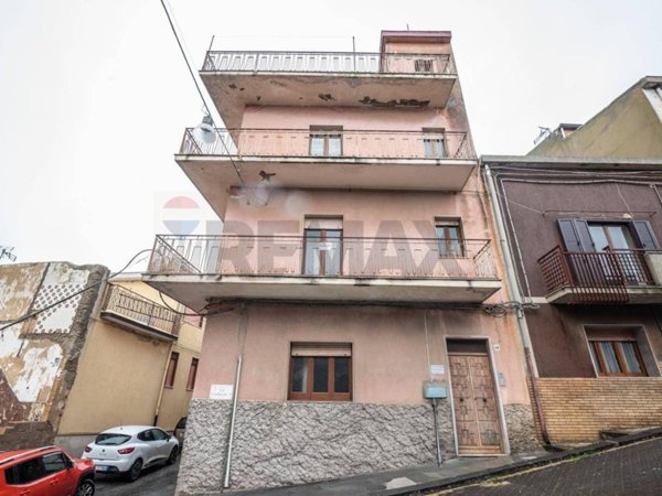 casa indipendente in vendita a San Michele di Ganzaria