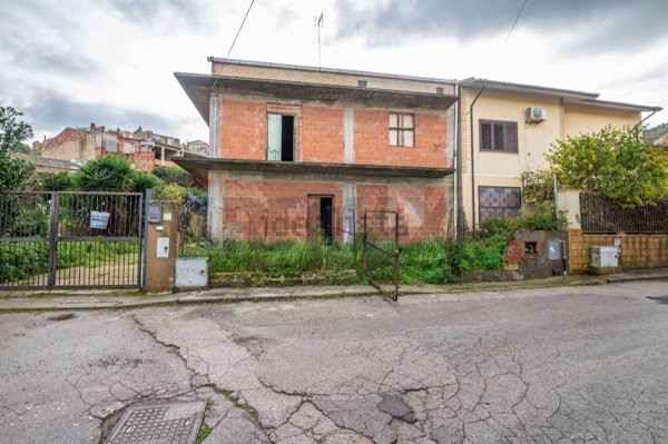 casa semindipendente in vendita a San Michele di Ganzaria