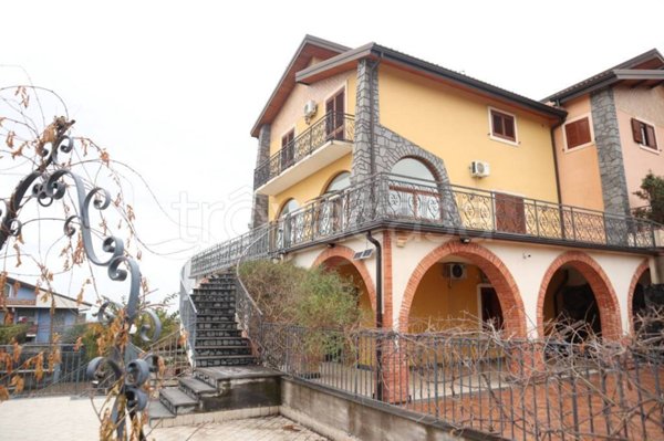 casa indipendente in vendita a San Pietro Clarenza