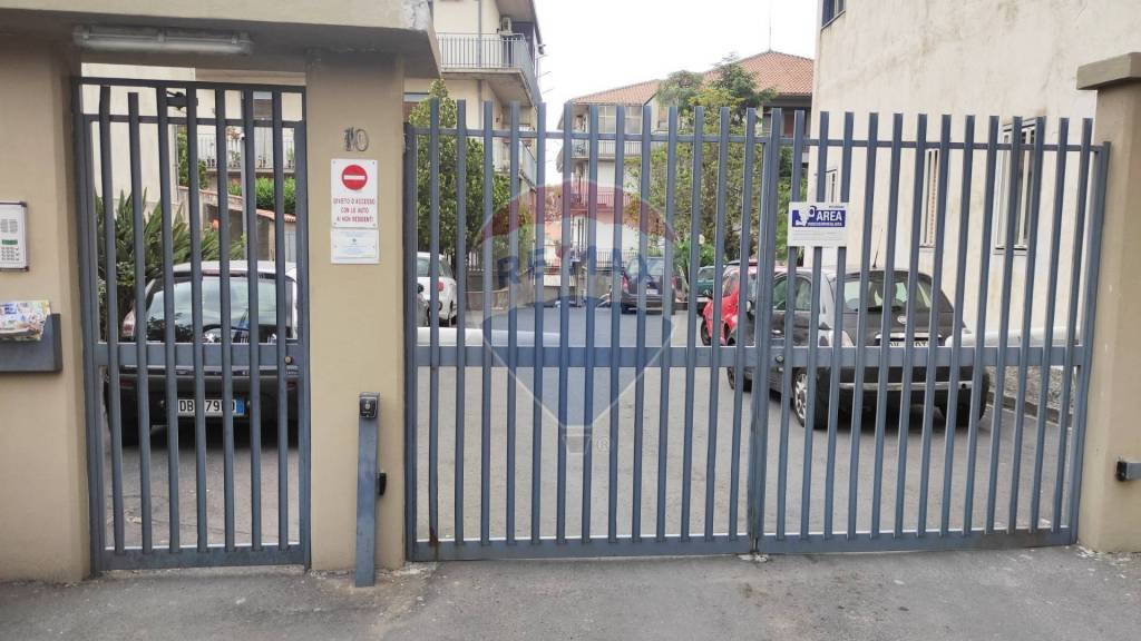 locale commerciale in vendita a San Pietro Clarenza