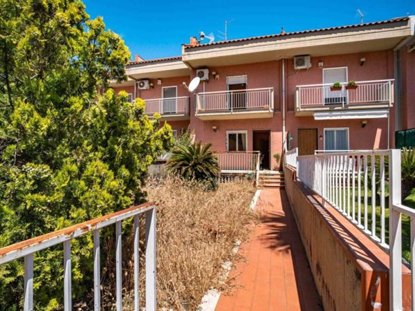 casa indipendente in vendita a San Pietro Clarenza