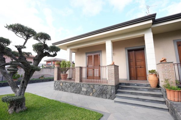 casa indipendente in vendita a San Pietro Clarenza