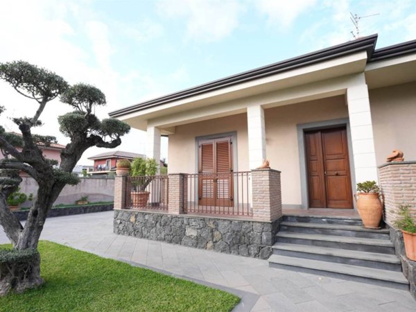 casa indipendente in vendita a San Pietro Clarenza