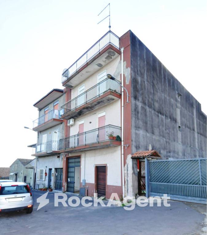 appartamento in vendita a San Pietro Clarenza