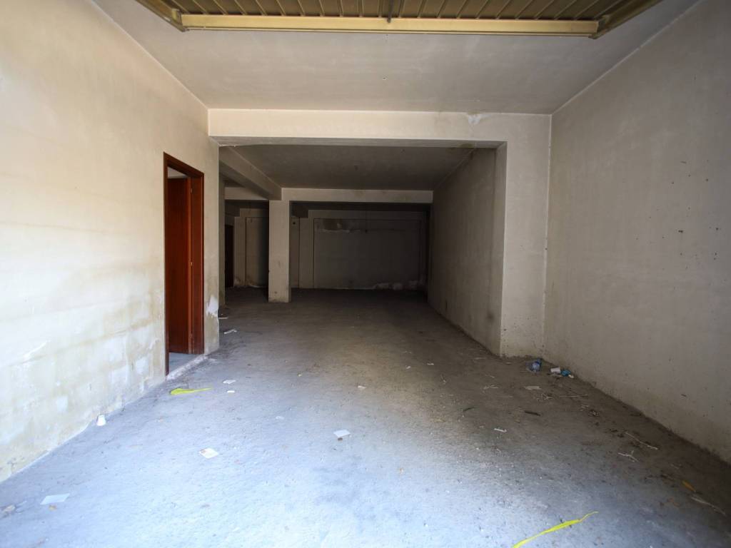 locale commerciale in vendita a San Pietro Clarenza