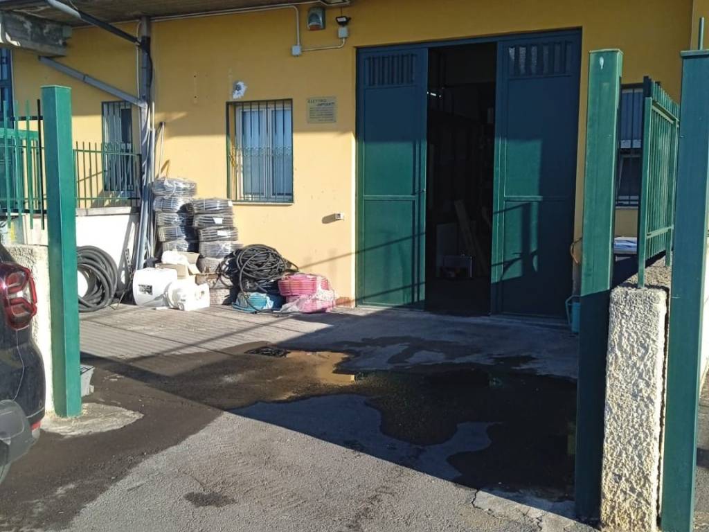 locale commerciale in vendita a San Pietro Clarenza