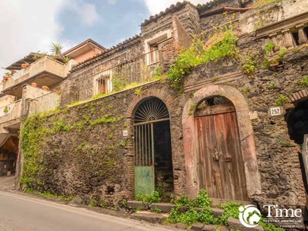 casa indipendente in vendita a San Pietro Clarenza