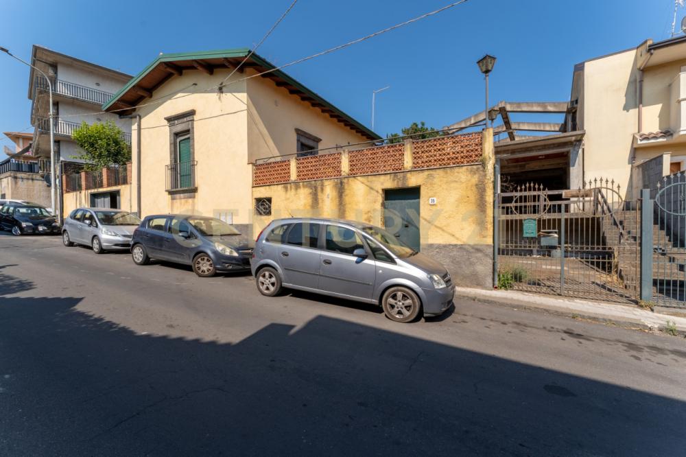 casa indipendente in vendita a San Pietro Clarenza