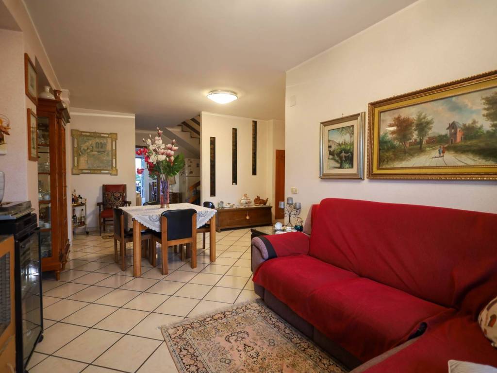 casa indipendente in vendita a San Pietro Clarenza