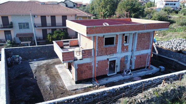 casa indipendente in vendita a San Pietro Clarenza