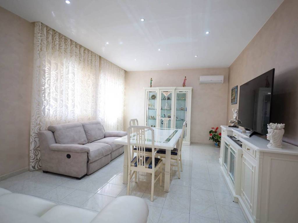 casa indipendente in vendita a San Pietro Clarenza