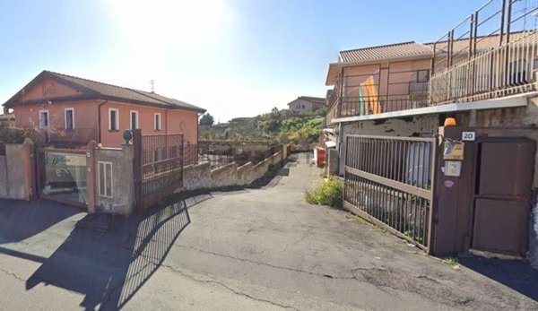 locale di sgombero in vendita a San Pietro Clarenza