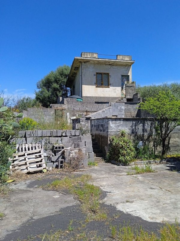 casa indipendente in vendita a San Pietro Clarenza