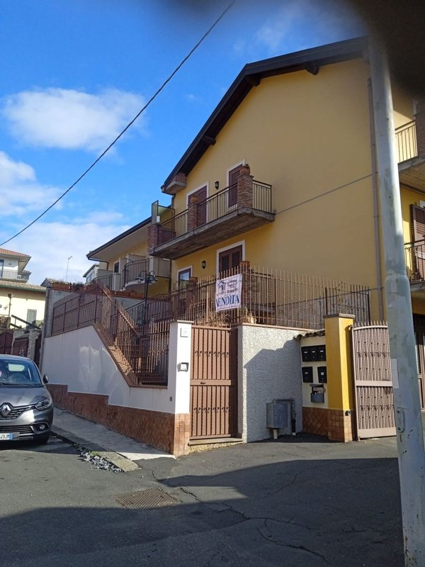 casa indipendente in vendita a San Pietro Clarenza