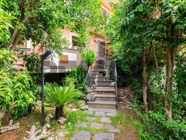 casa indipendente in vendita a San Pietro Clarenza