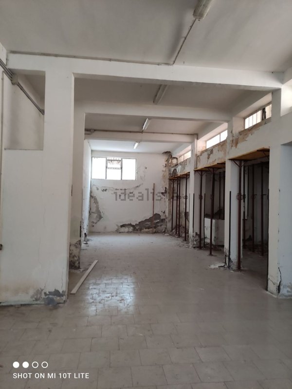 locale di sgombero in vendita a Sant'Agata li Battiati
