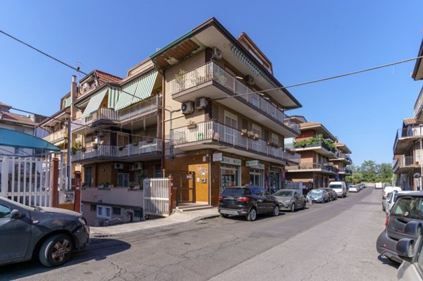 casa indipendente in vendita a Sant'Agata li Battiati