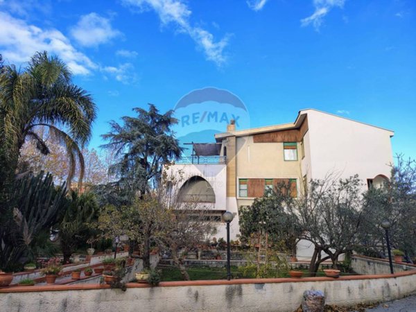 casa indipendente in vendita a Sant'Agata li Battiati