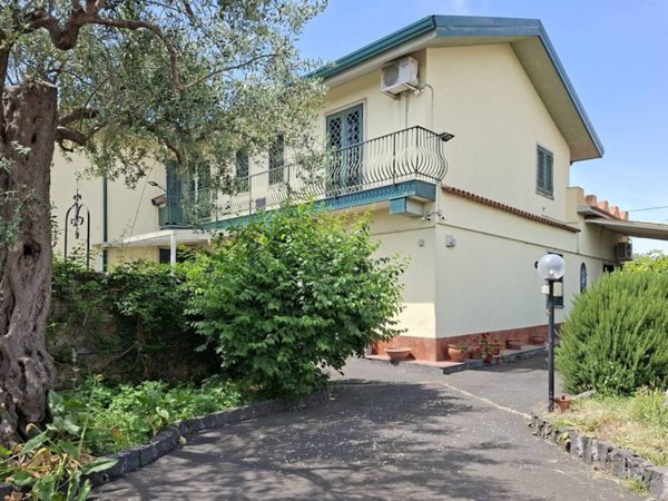 casa indipendente in vendita a Sant'Agata li Battiati