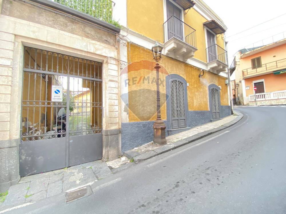 casa indipendente in vendita a Sant'Agata li Battiati