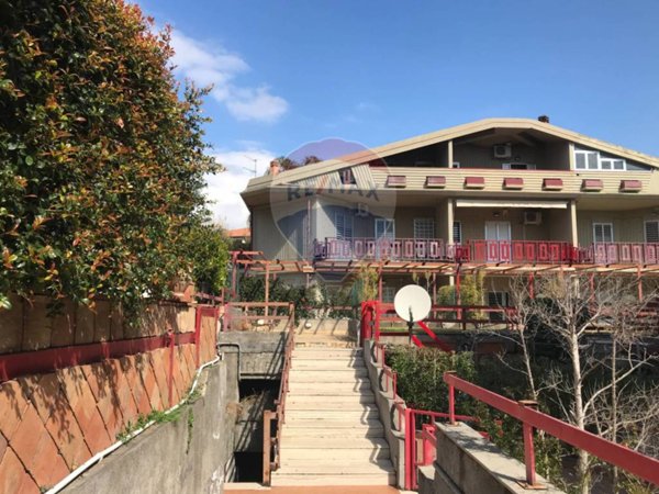 casa indipendente in vendita a Sant'Agata li Battiati